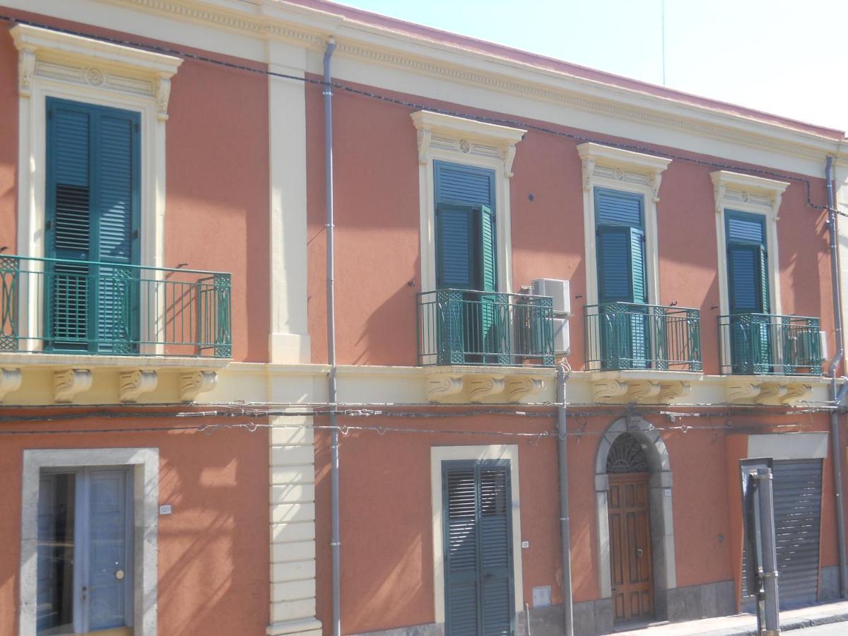 Antico Palazzo Bed & Breakfast Giardini Naxos Ngoại thất bức ảnh