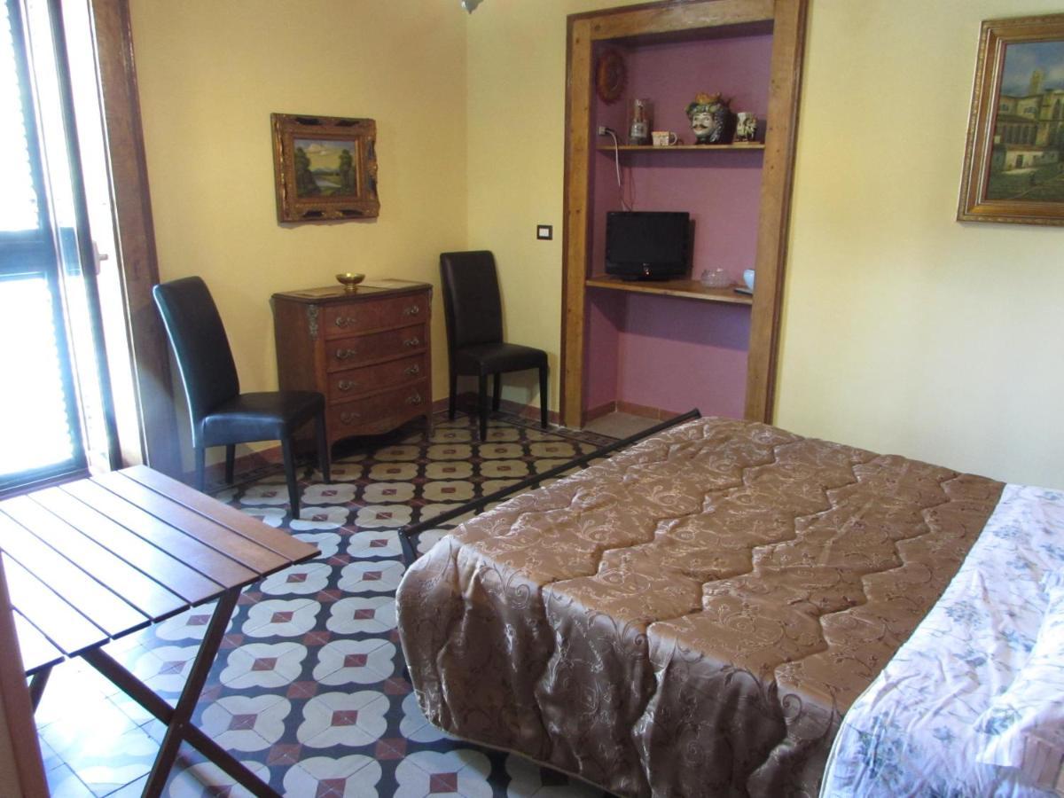 Antico Palazzo Bed & Breakfast Giardini Naxos Ngoại thất bức ảnh