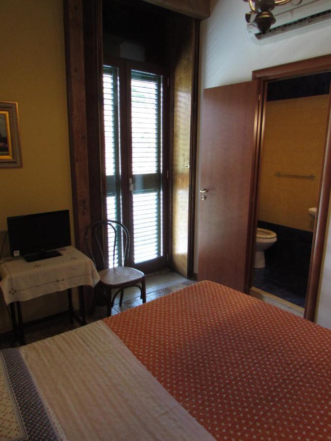 Antico Palazzo Bed & Breakfast Giardini Naxos Ngoại thất bức ảnh