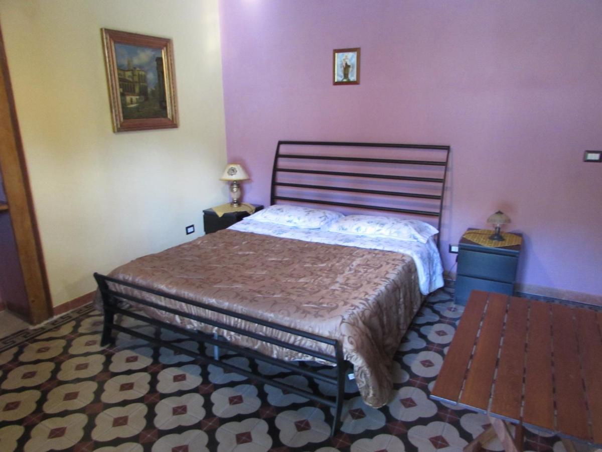 Antico Palazzo Bed & Breakfast Giardini Naxos Ngoại thất bức ảnh