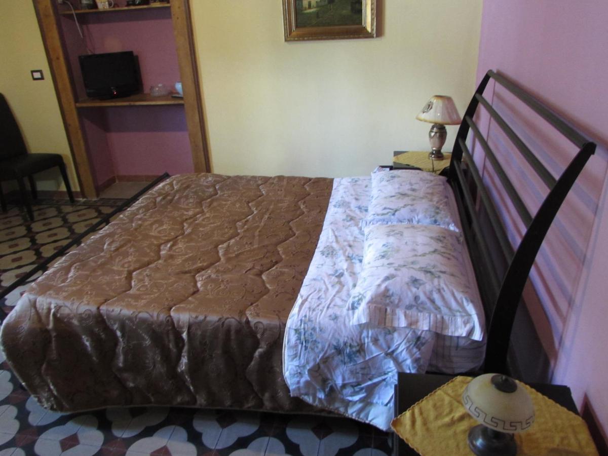 Antico Palazzo Bed & Breakfast Giardini Naxos Ngoại thất bức ảnh